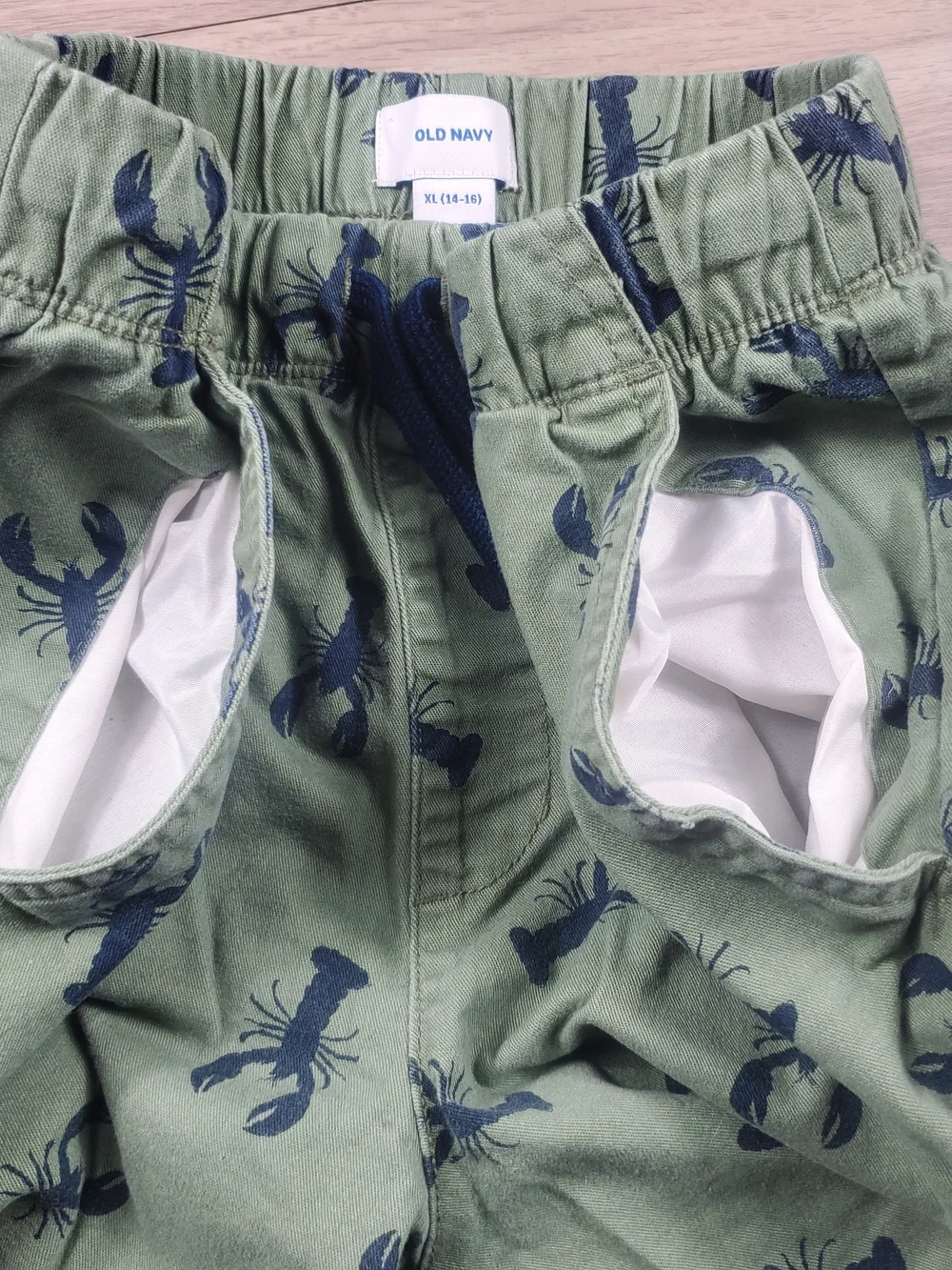 Old Navy Boys XL 14-16 Lobster Print Shorts